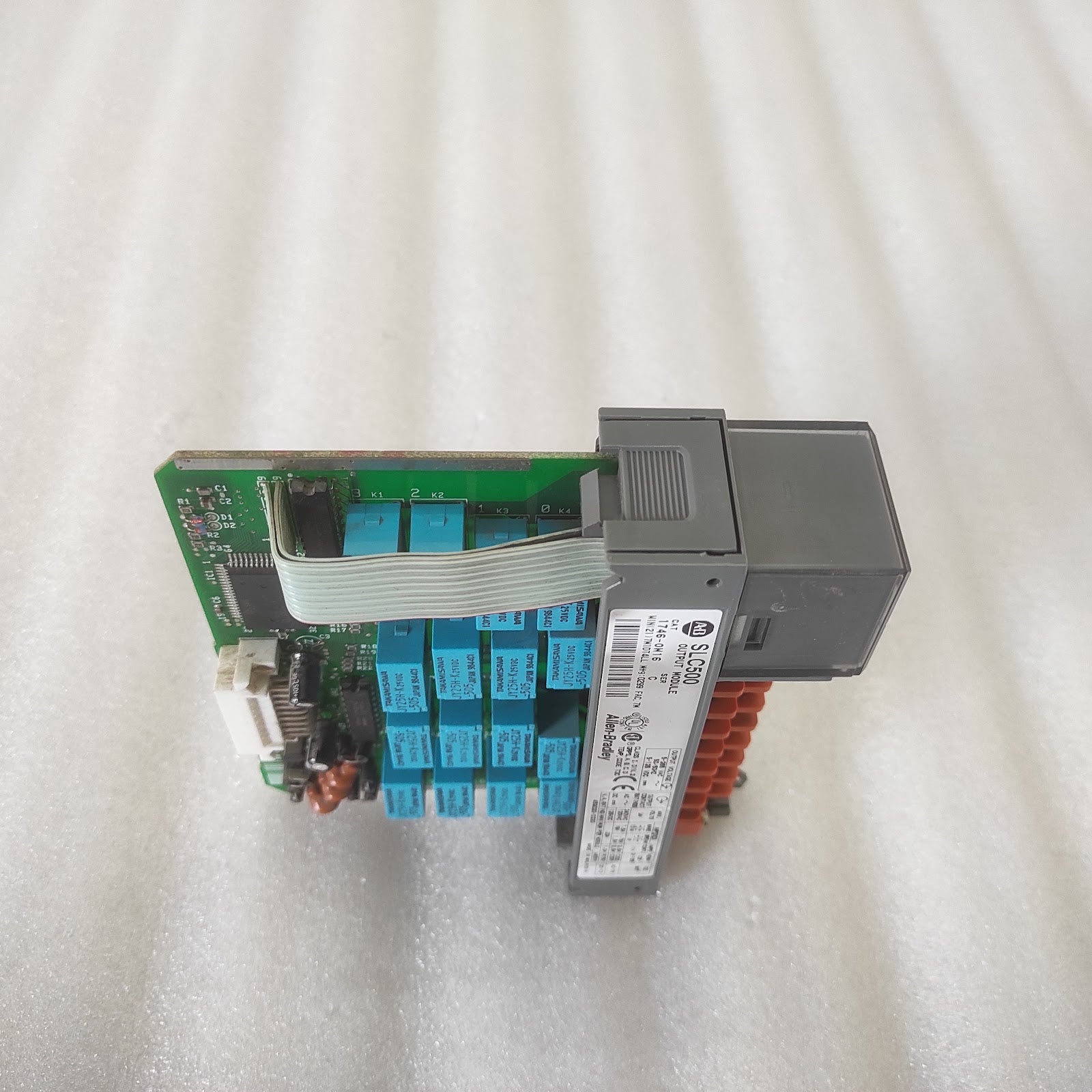ALLEN BRADLEY CAT 1746-OW16 SLC500 OUTPUT MODULE