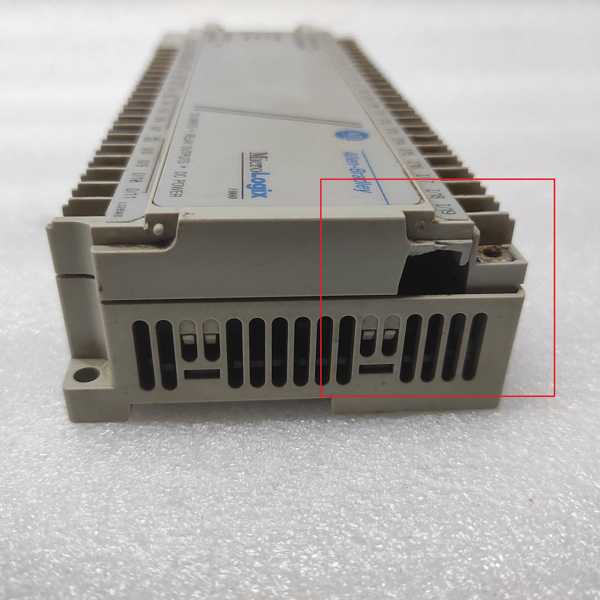 ALLEN BRADLEY MICROLOGIX 1000 CAT 1761-L32BWB DAMAGED
