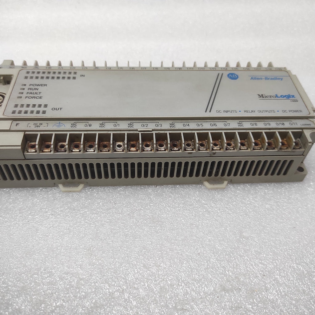 ALLEN BRADLEY MICROLOGIX 1000 CAT 1761-L32BWB DAMAGED