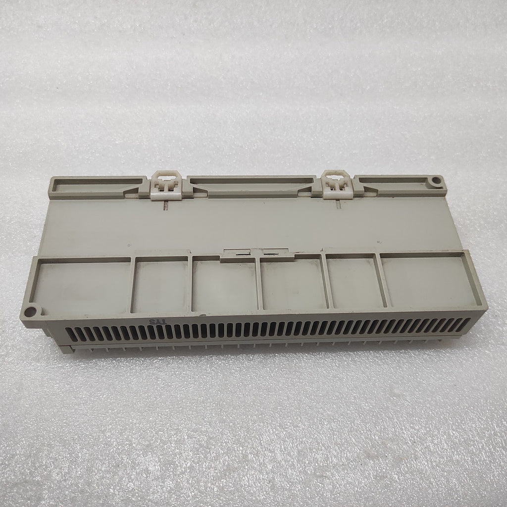 ALLEN BRADLEY MICROLOGIX 1000 CAT 1761-L32BWB DAMAGED