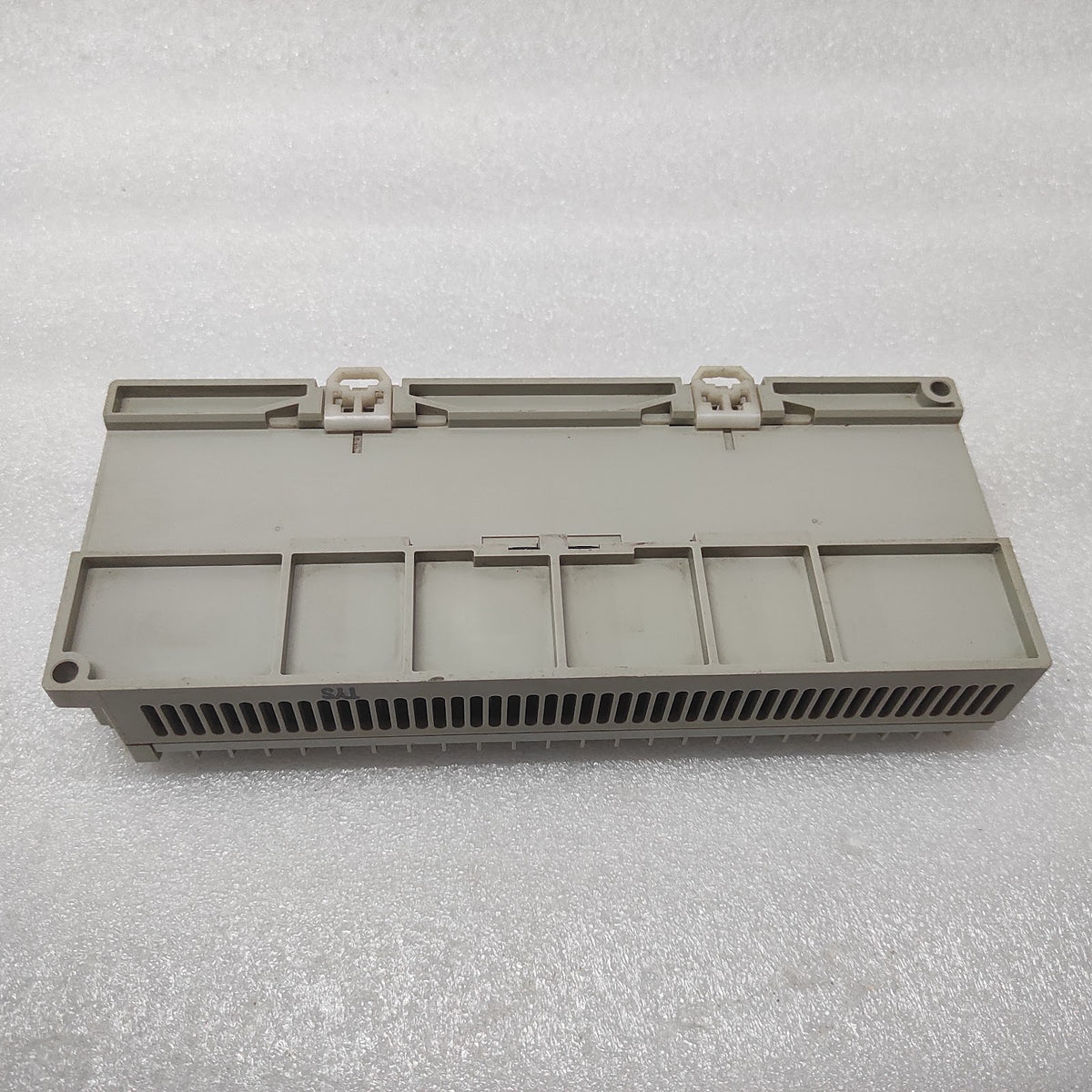 ALLEN BRADLEY MICROLOGIX 1000 CAT 1761-L32BWB DAMAGED