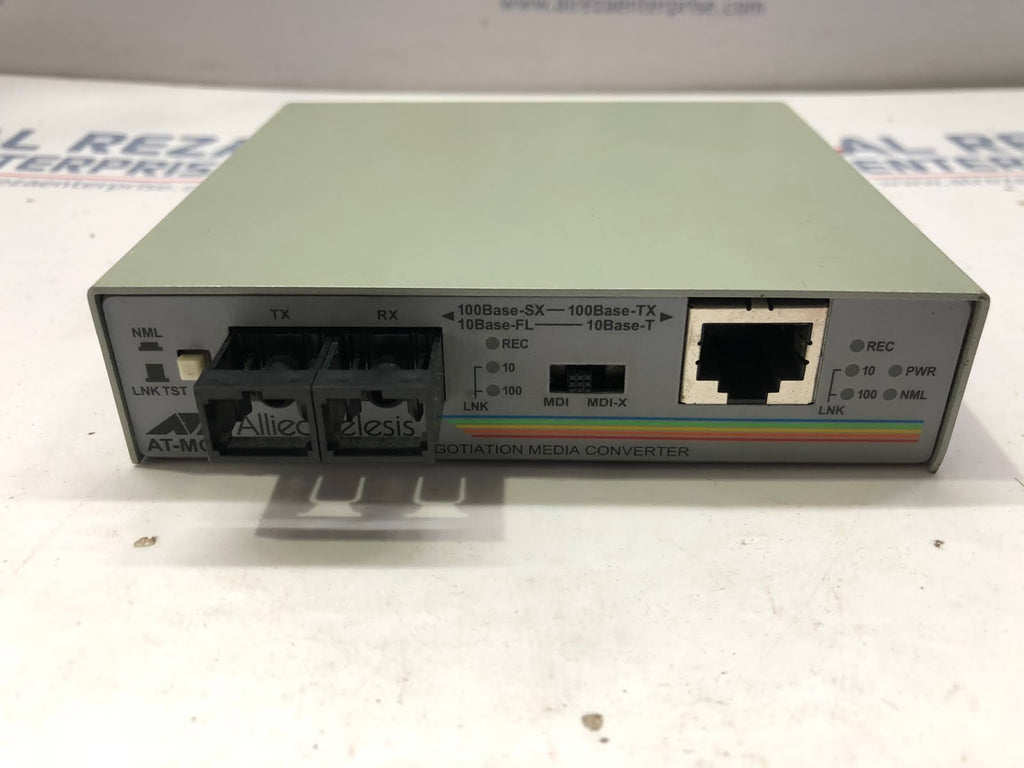 ALLIED TELESIS AT-MC116XL 10/100M AUTO-NEGOTIATION MEDIA CONVERTER 12VDC