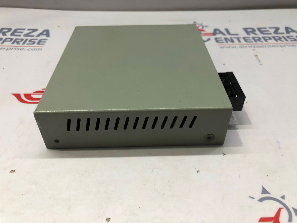 ALLIED TELESIS AT-MC116XL 10/100M AUTO-NEGOTIATION MEDIA CONVERTER 12VDC