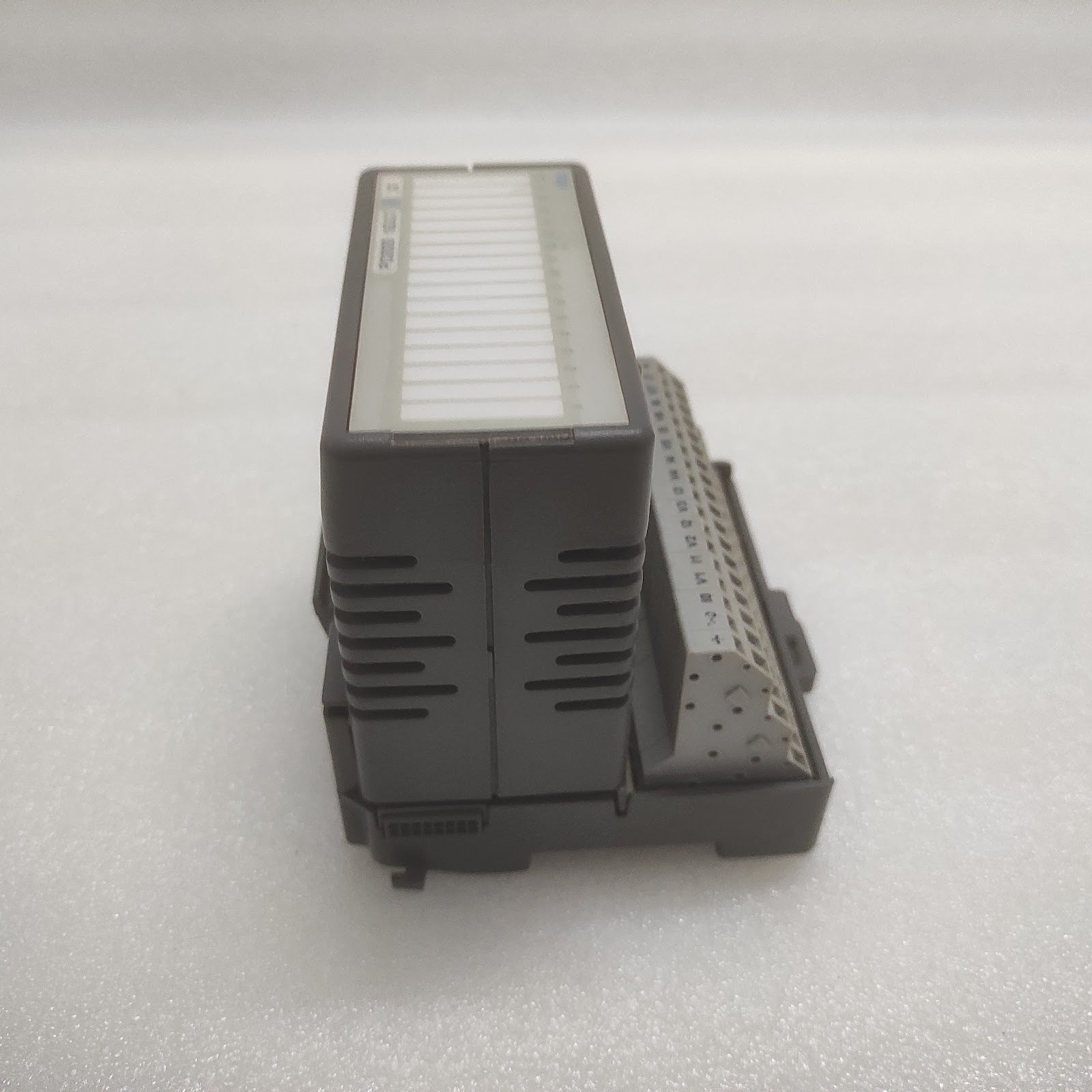 ALTUS PO2020 24 VDC 16 DO TRANSISTOR OPTO MODULE 66.009.400-1