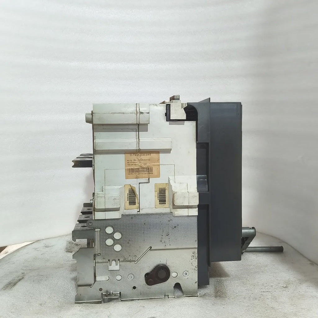 Siemens WL I 1250 N ACB 3WL11122CB364GS4Z ETU45B 1250A with Draw-Out Unit