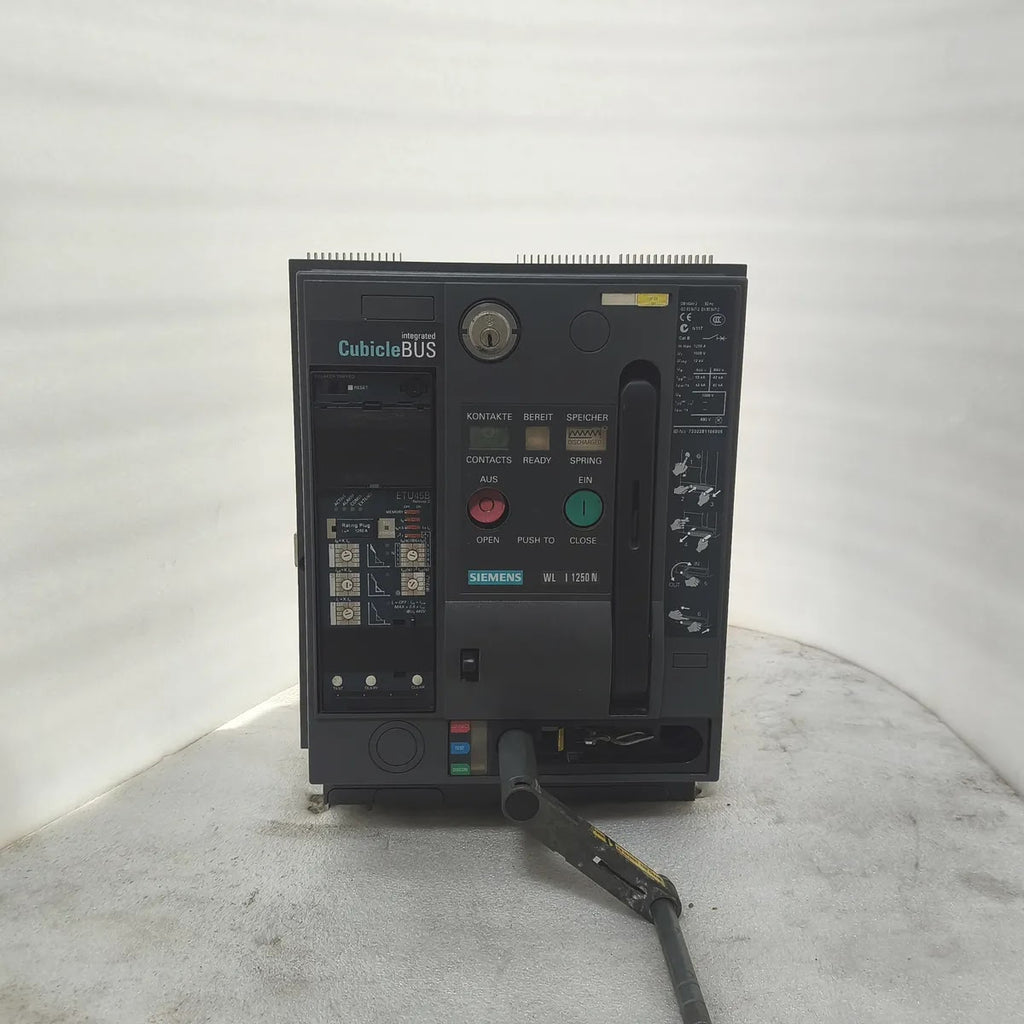 Siemens WL I 1250 N ACB 3WL11122CB364GS4Z ETU45B 1250A with Draw-Out Unit