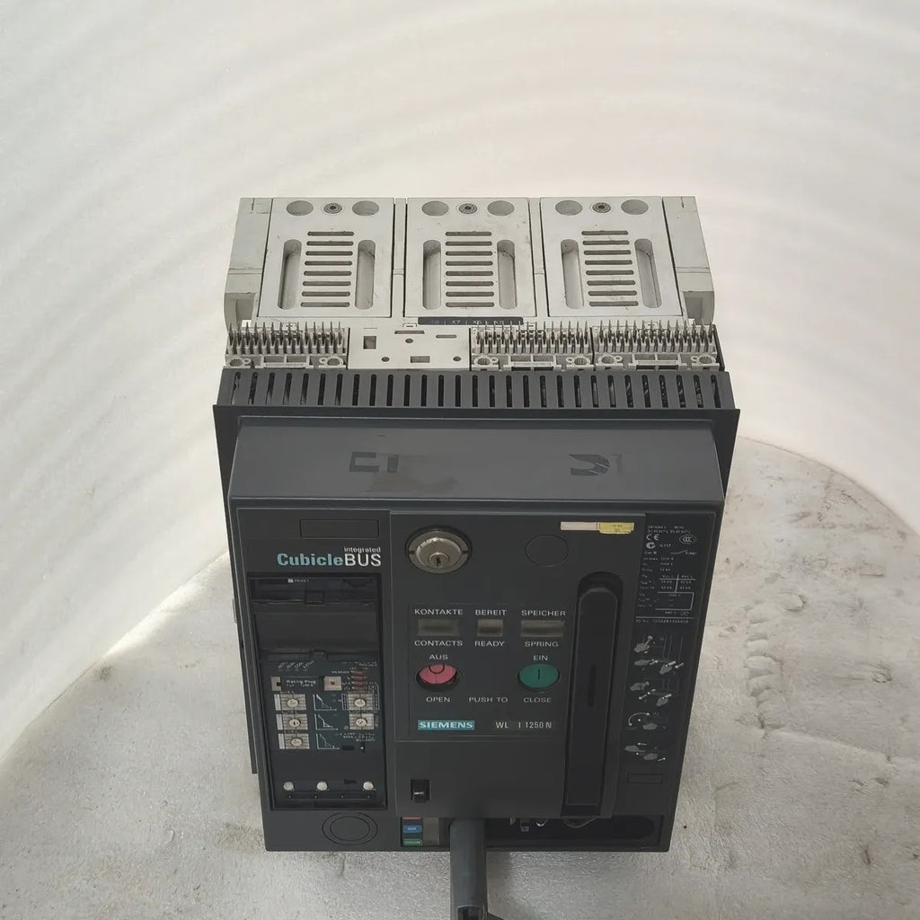 Siemens WL I 1250 N ACB 3WL11122CB364GS4Z ETU45B 1250A with Draw-Out Unit