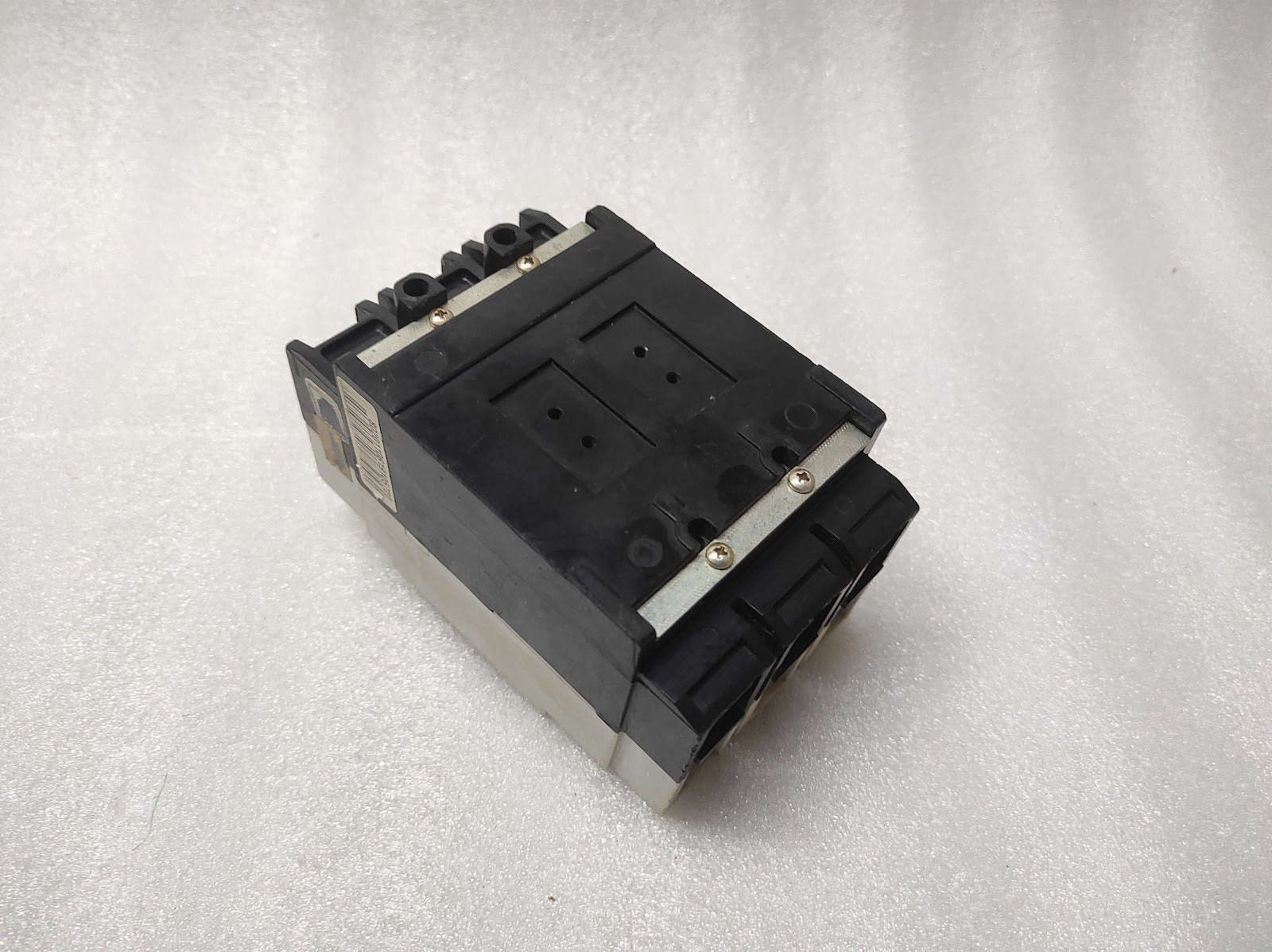 AUTOMATION DIRECT G3P22K CIRCUIT BREAKER 15A CUTLER HAMMER EATON