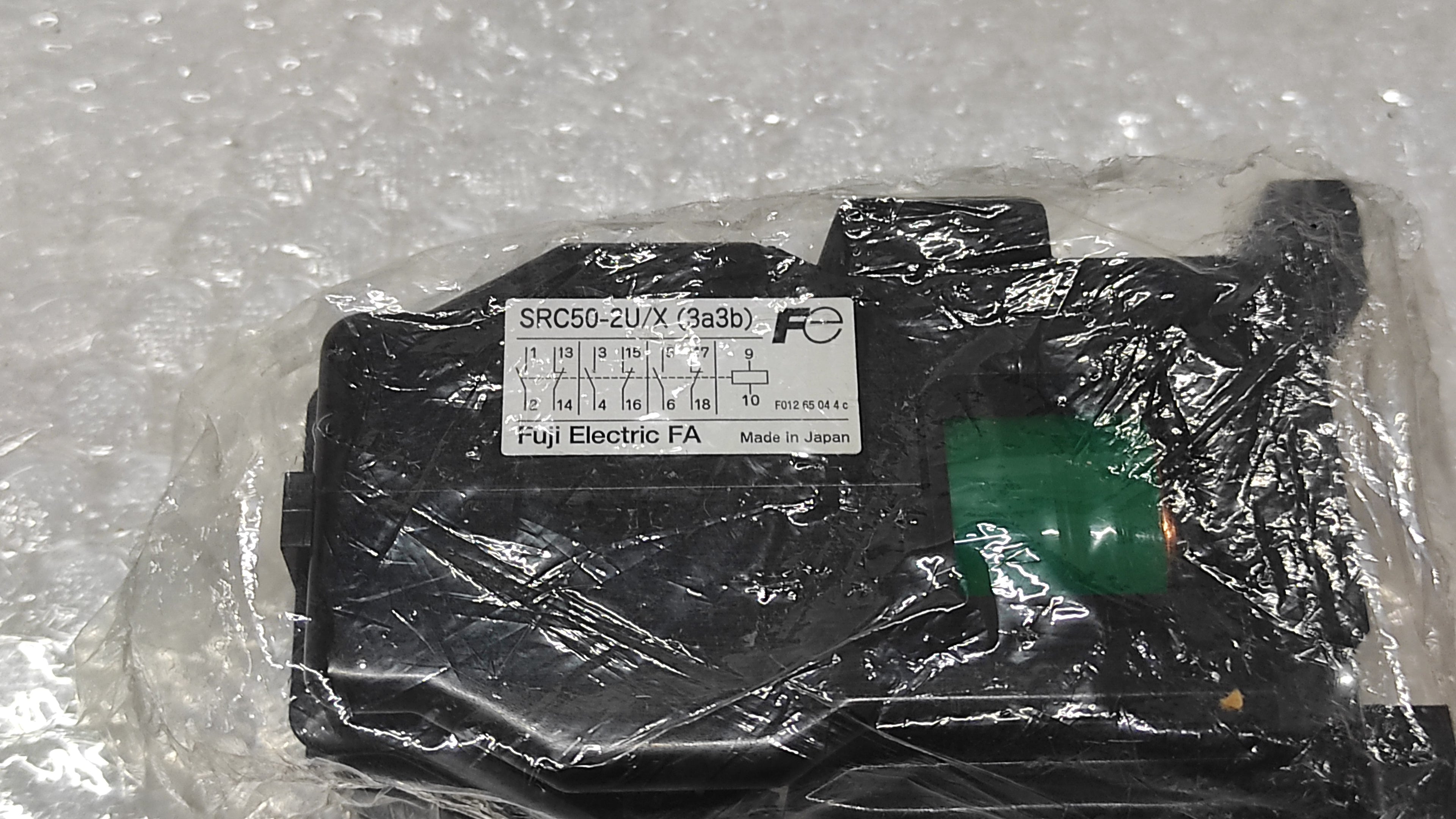 FUJI ELECTRIC SRC50-2U/X (3A3B) MAGNETIC CONTACTOR 100-110V SRC502UX