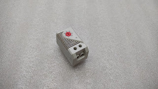 SIEMENS 8MR 2170-1BA THERMOSTAT 250VAC 10A