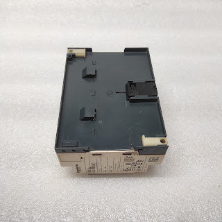 SE ZELIO SR3B262BD LOGIC RELAY 88960162 24VDC