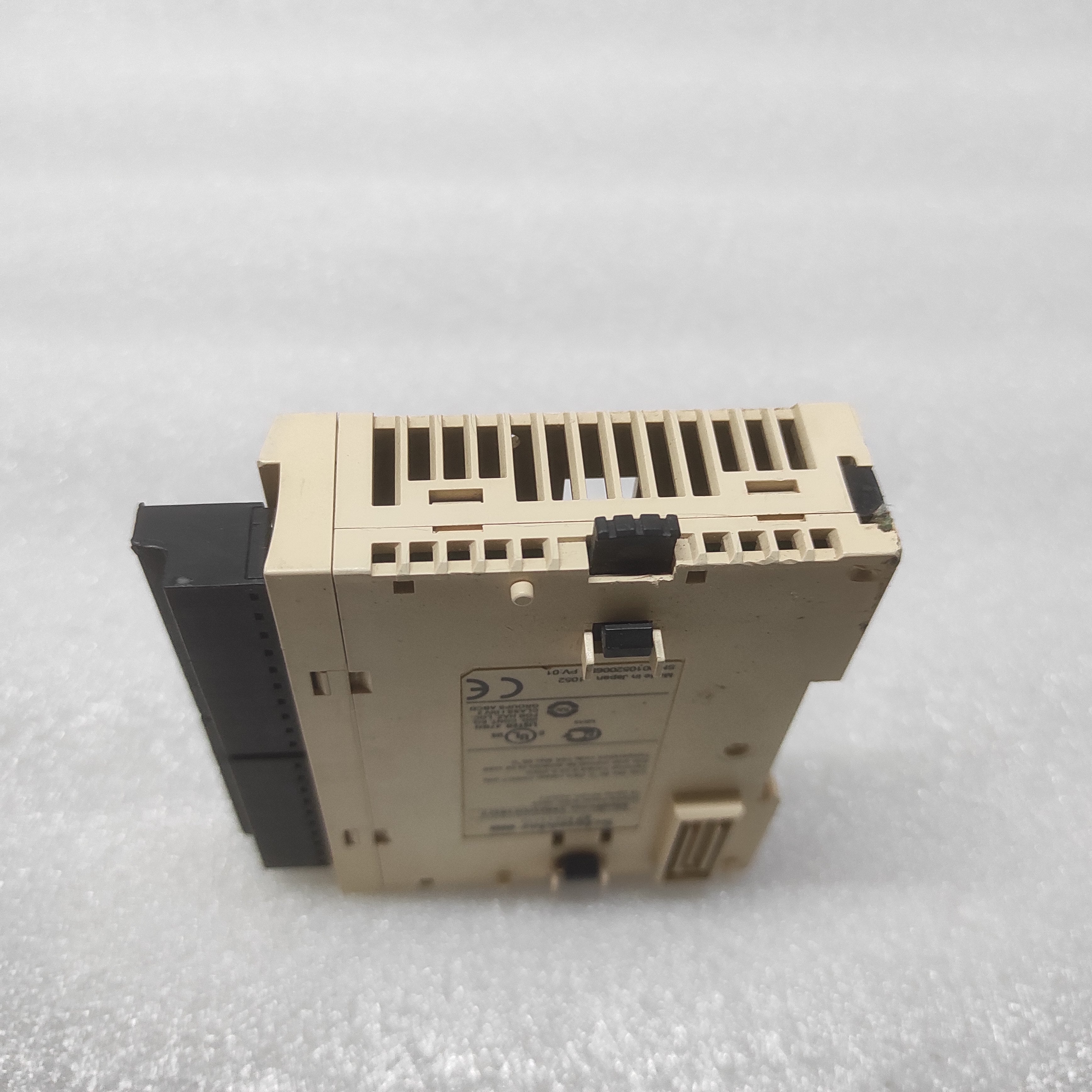 SE MODICON TM2DDI16DT DISCRETE INPUT MODULE