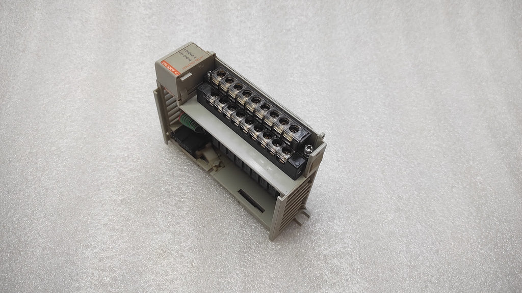 ALLEN BRADLEY CAT 1769-OW8I COMPACT I/O MODULE