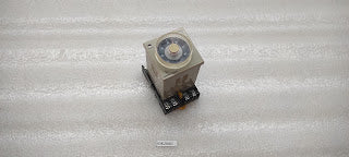 OMRON H3CR-H8L TIMER REAY 100-120VAC LOT OF 4  UNIT