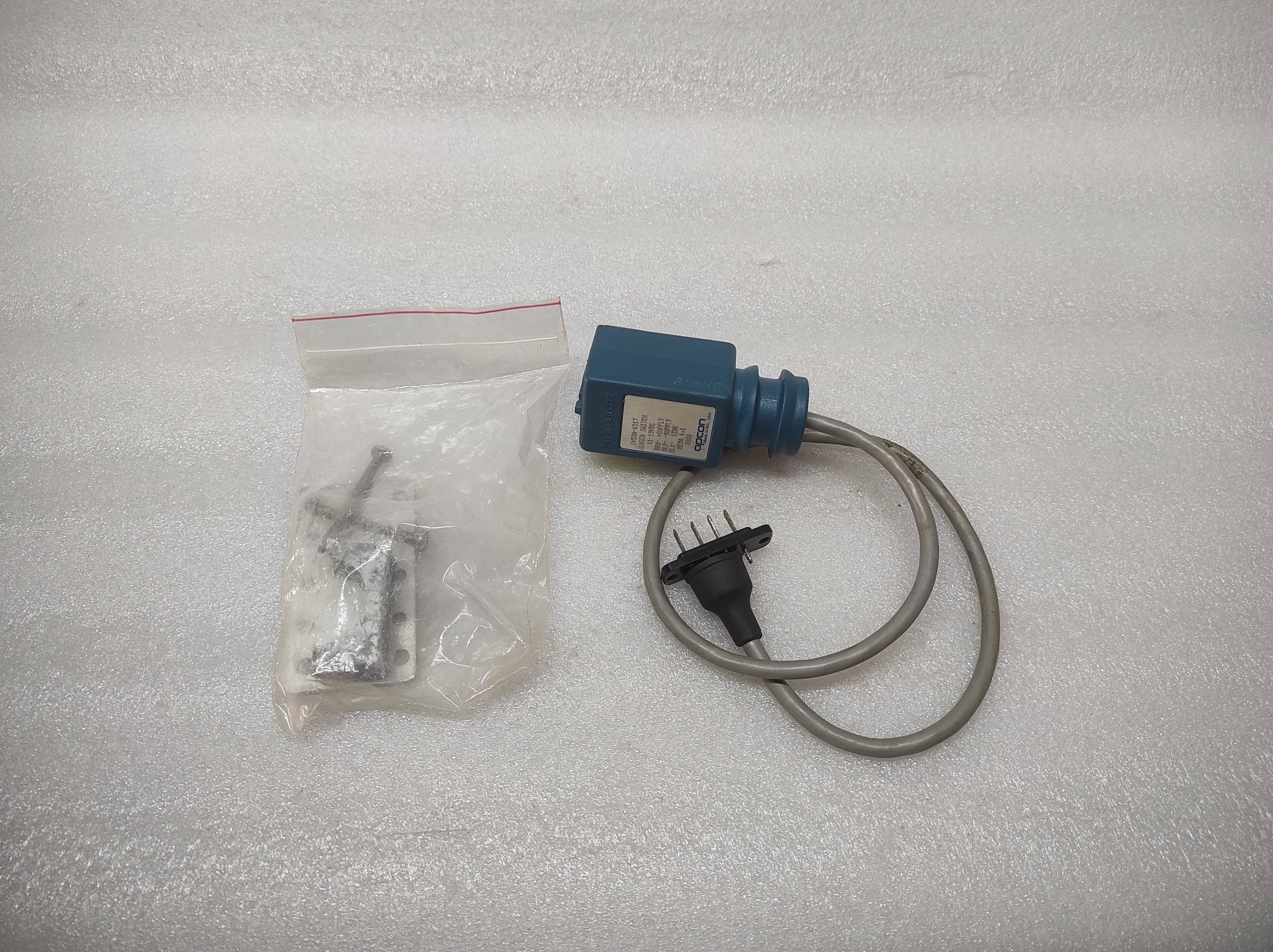 OPCON 1452A-6517 PHOTOELECTRIC JENSEN SWITCH 11-19VDC