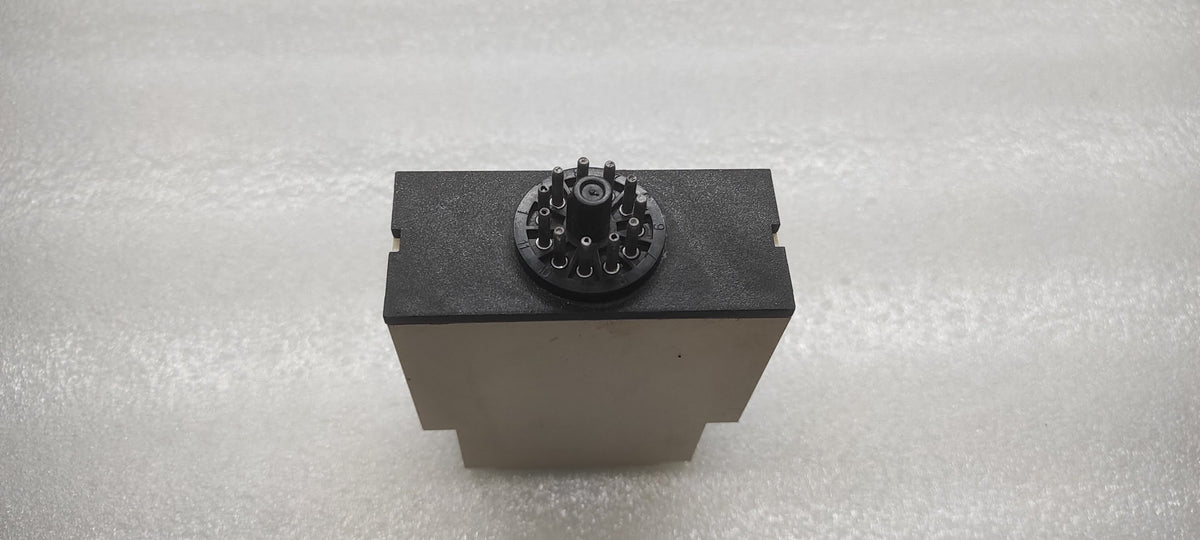 CARLO GAVAZZI PAA01DM24 DELAY ON OPERATE TIMER 24-240VAC/DC
