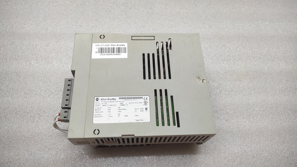 ALLEN BRADLEY CAT 2071-AP8 KINETIX SERVO DRIVE 5.0A
