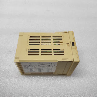 SHIMADEN SR62 TEMPERATURE CONTROLLER SR62-411-90-0000C 100-240V
