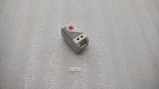 SIEMENS 8MR 2170-1BA THERMOSTAT 250VAC 10A