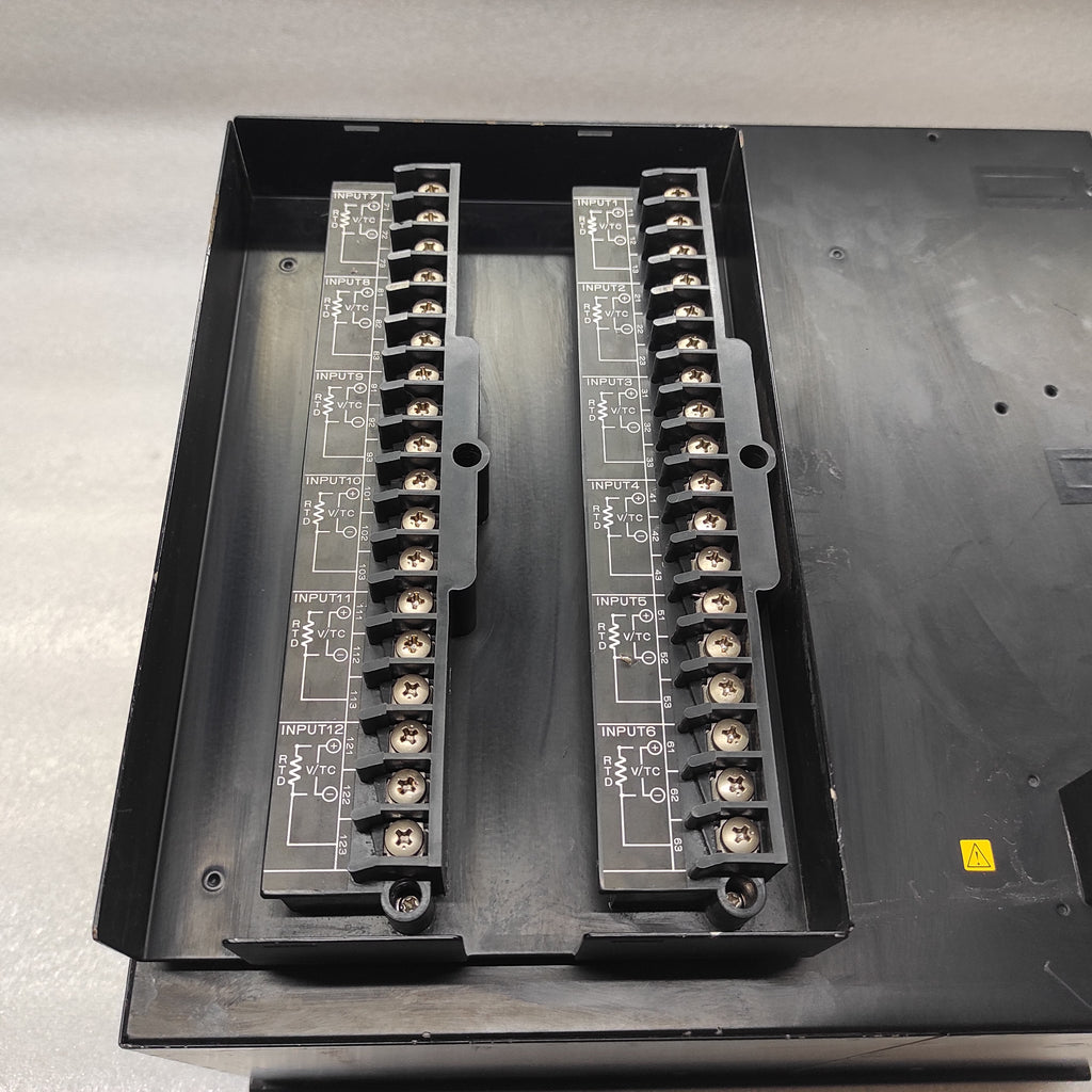 FUJI ELECTRIC PHA98004-EA0YV STRIP CHART RECORDER 100-240V
