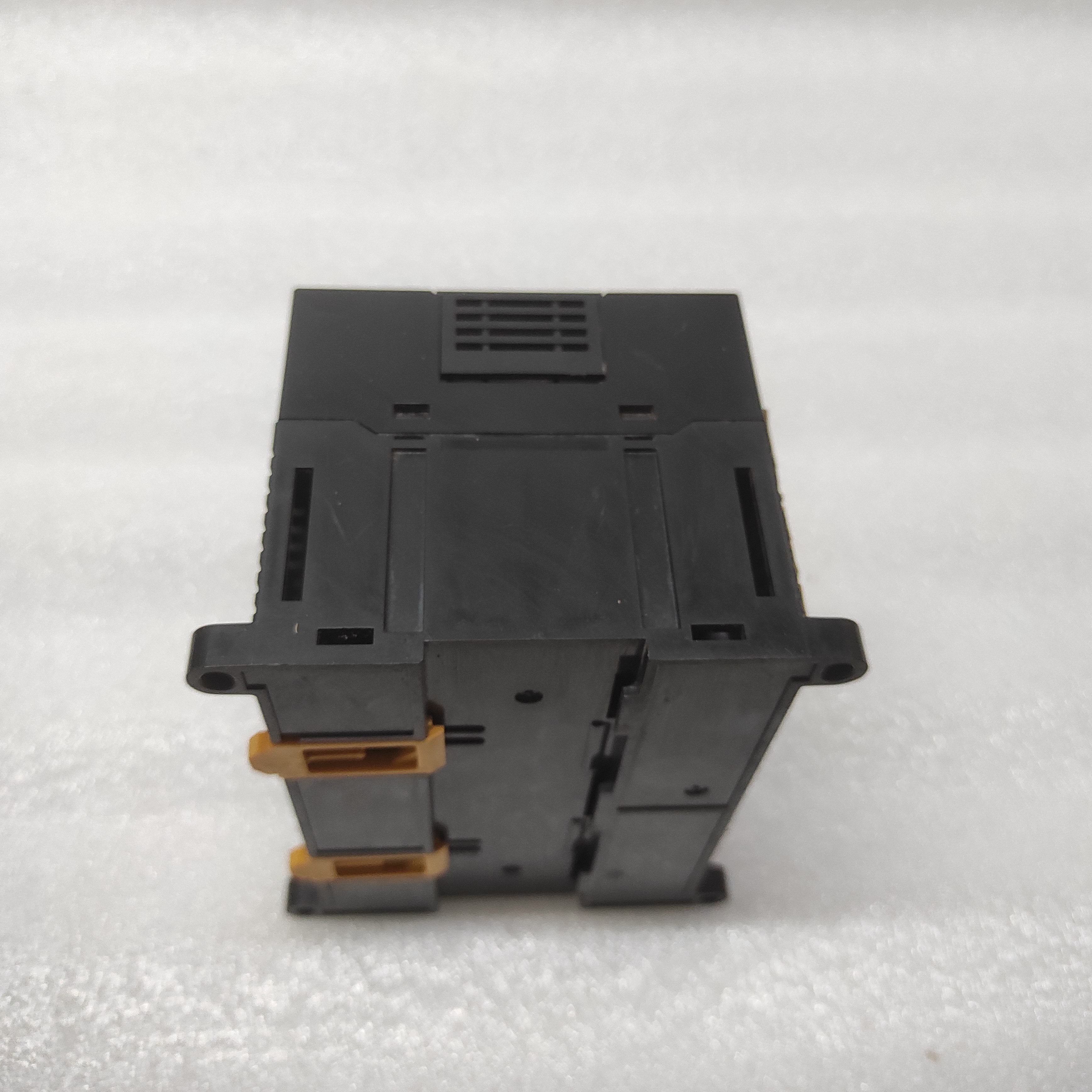 OMRON CP1E-N30DT-D PROGRAMMABLE CONTROLLER 24VDC