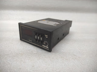 JUMO TRON HROW-48/DI-D3 TEMPERATURE CONTROLLER 220VAC PT100 0-399'C
