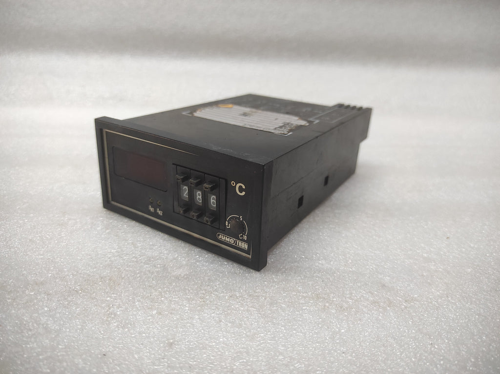 JUMO TRON HROW-48/DI-D3 TEMPERATURE CONTROLLER 220VAC PT100 0-399'C