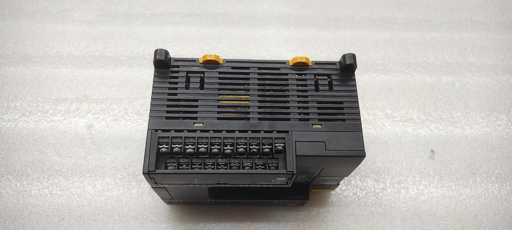 OMRON CP1E-E30SDR-A PROGRAMMABLE CONTROLLER 100-240VAC
