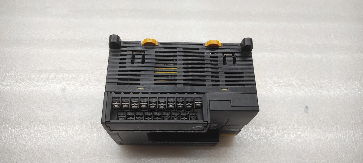 OMRON CP1E-E30SDR-A PROGRAMMABLE CONTROLLER 100-240VAC