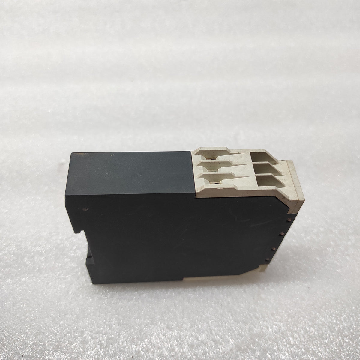LOVATO BT2N12S110 FOR STARTERS ON DELAY 110-127V AC/24V AC-DC