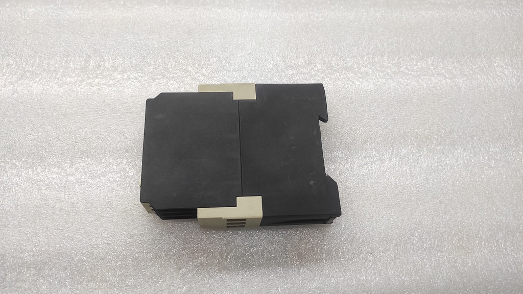 TELEMECANIQUE RE4 TL11BU TIME DELAY RELAY 09970 110-240V/24V 0.05S-300H