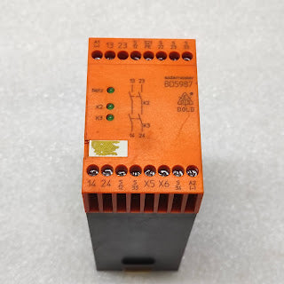 DOLD BD5987 SAFETY RELAY BD5987.02/001 230V 0040955