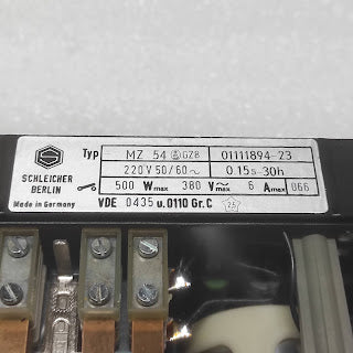 SCHLEICHER MZ 54 TIME RELAY 01111894-23 220V 0.15S-30H MZ54SGZ8