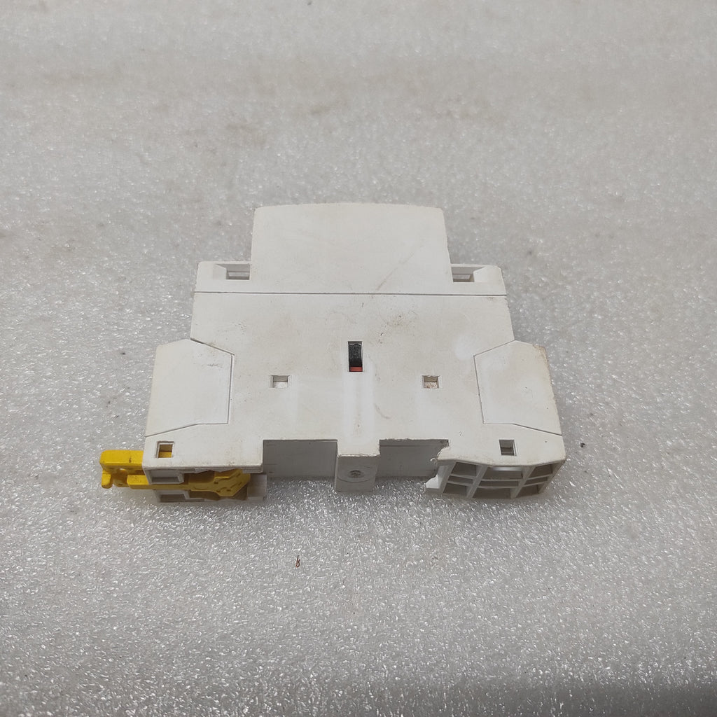 SE CS 30323 ICT 25A 220V CONTACTOR