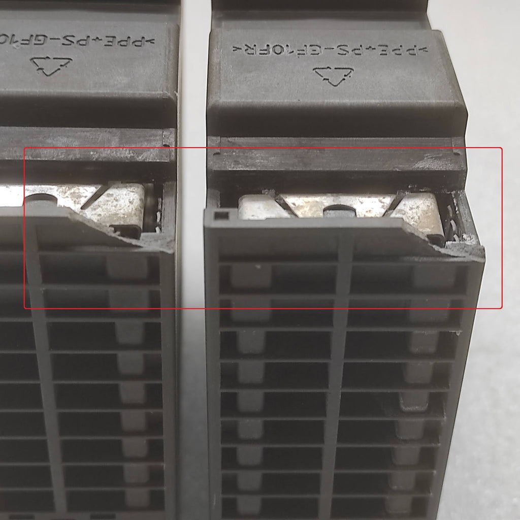 SIEMENS 6ES7 322-1HH01-0AA0 OUTPUT MODULE