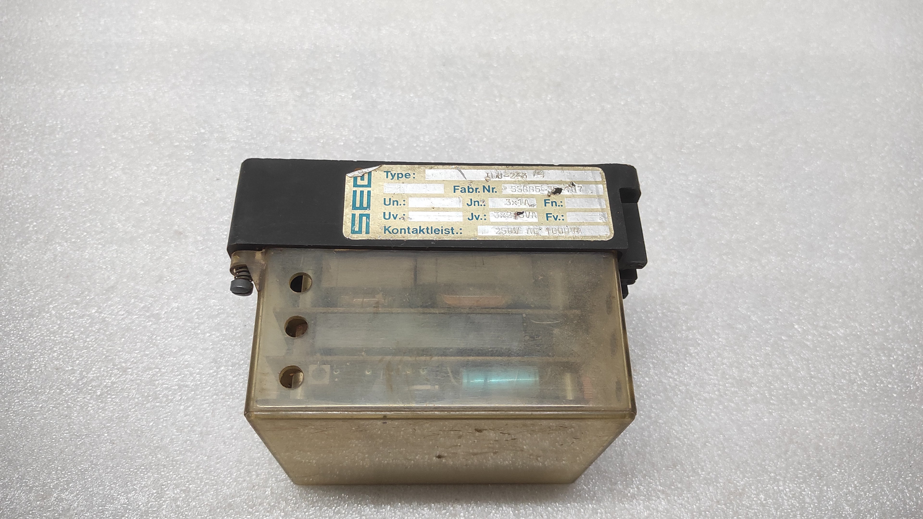 SEG STROMRELAIS IWU 2-3 CURRENT RELAY 250VAC 1000VA