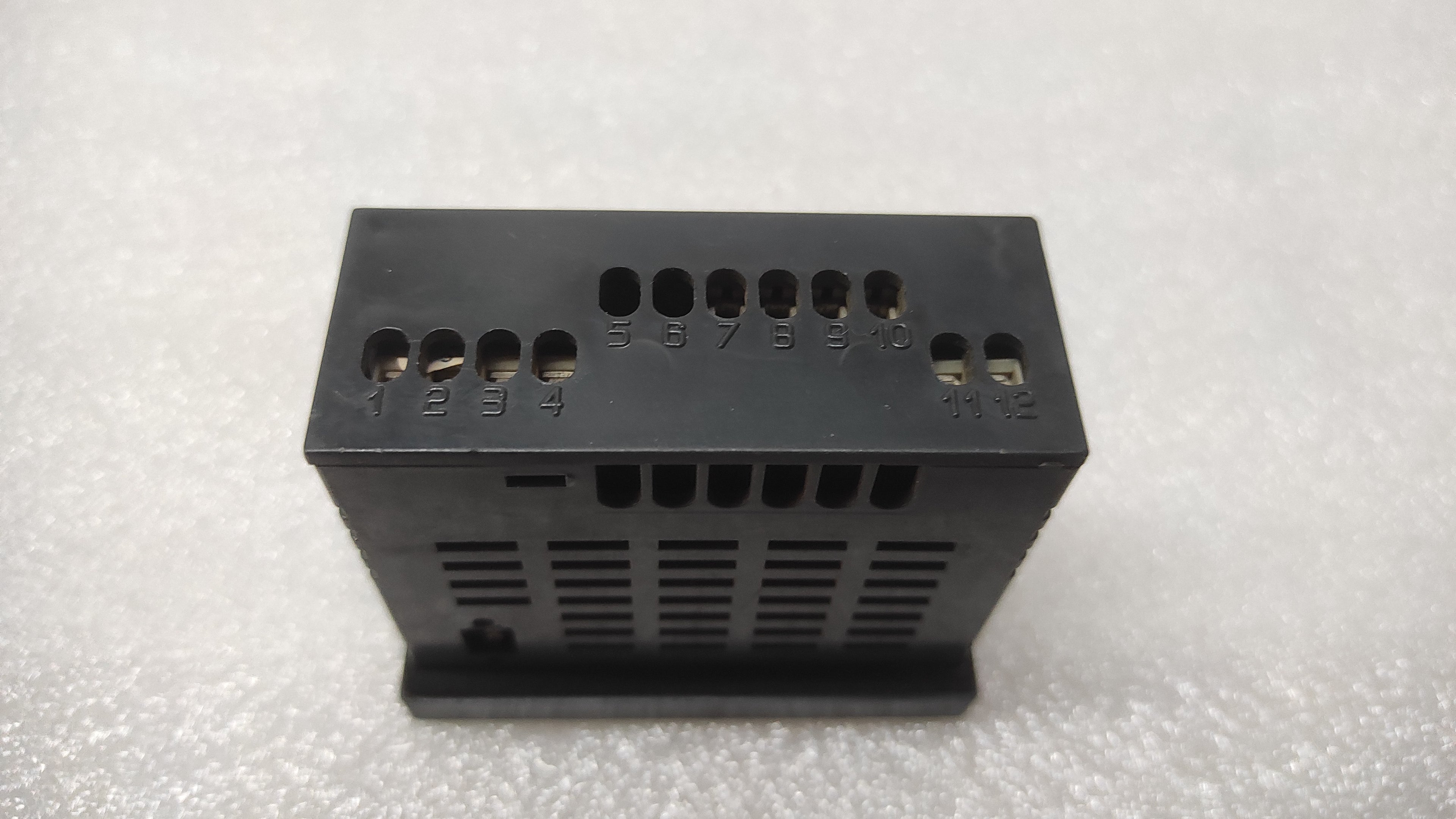 GEFRAN 40T-72-4-00-RR-00-9-000 DIGITAL PANEL METER 11-27VDC/18-27VAC 4.5VA