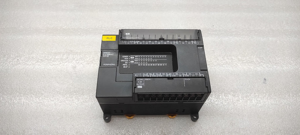 OMRON CP1E-E30SDR-A PROGRAMMABLE CONTROLLER 100-240VAC