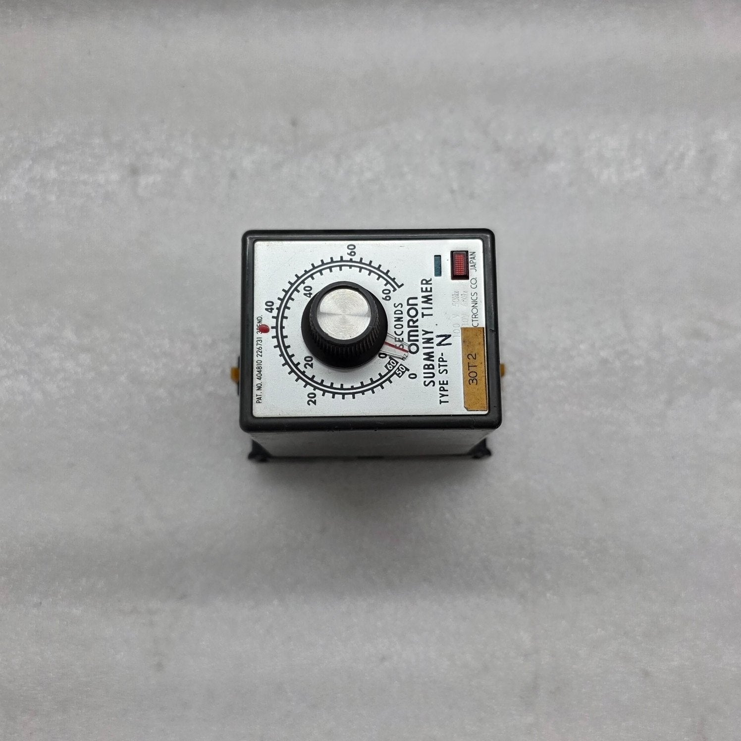 OMRON STP-N MOTOR-DRIVEN TIME DELAY RELAY SUBMINY TIMER 100-110VAC