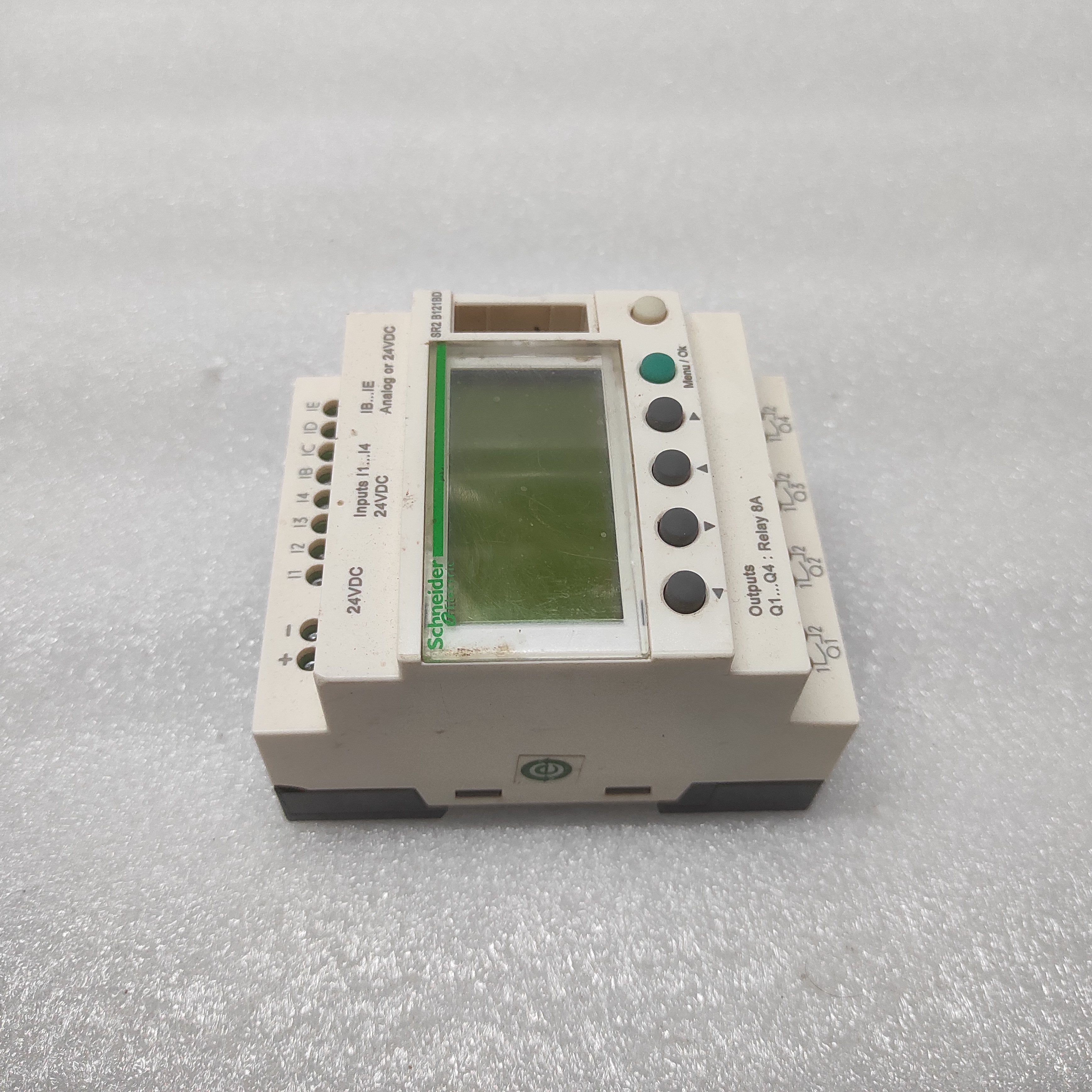 SE ZELIO SR2 B121BD ZELIO LOGIC RELAY 88960041 24VDC