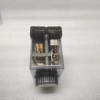 SCHLEICHER MZ 54 TIME RELAY 01111894-23 220V 0.15S-30H MZ54SGZ8