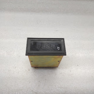 MURAYAMA DENKI DM-6042A DIGITAL THERMOMETER 90-125V