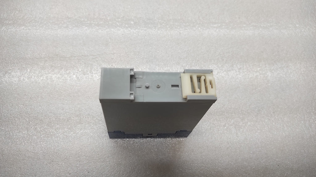 SCHLEICHER KZT71KM-G TIME RELAY 06508898 24-240VAC 0.15-400S