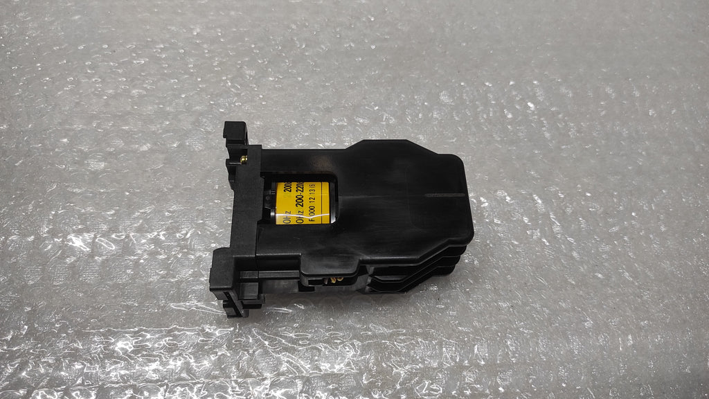 FUJI ELECTRIC SRC50-2F/X (3A3B) MAGNETIC CONTACTOR 200-220V
