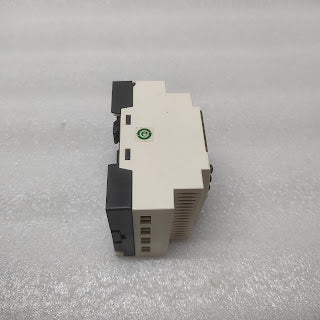 SE ZELIO SR2 B121BD ZELIO LOGIC RELAY 88960041 24VDC