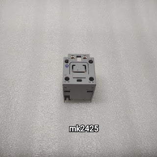 ALLEN BRADLEY CAT 100-FL11KD MECHANICAL LATCH 110V CONTACTORS AND STARTERS