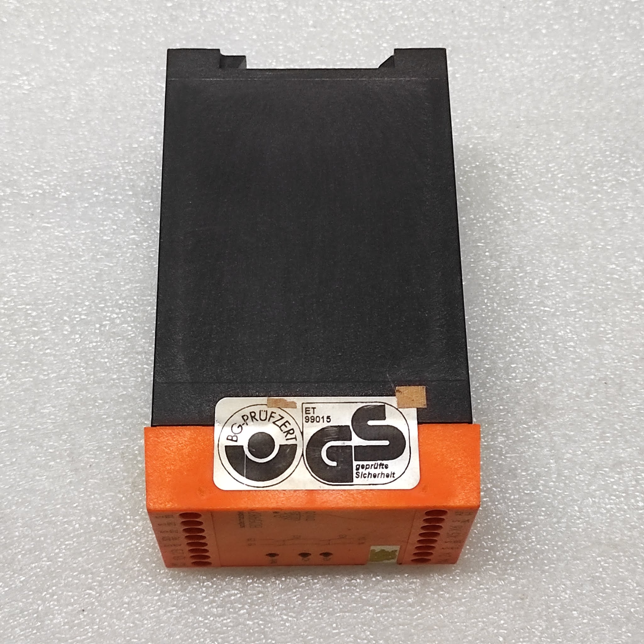 DOLD BD5987 SAFETY RELAY BD5987.02/001 230V 0040955