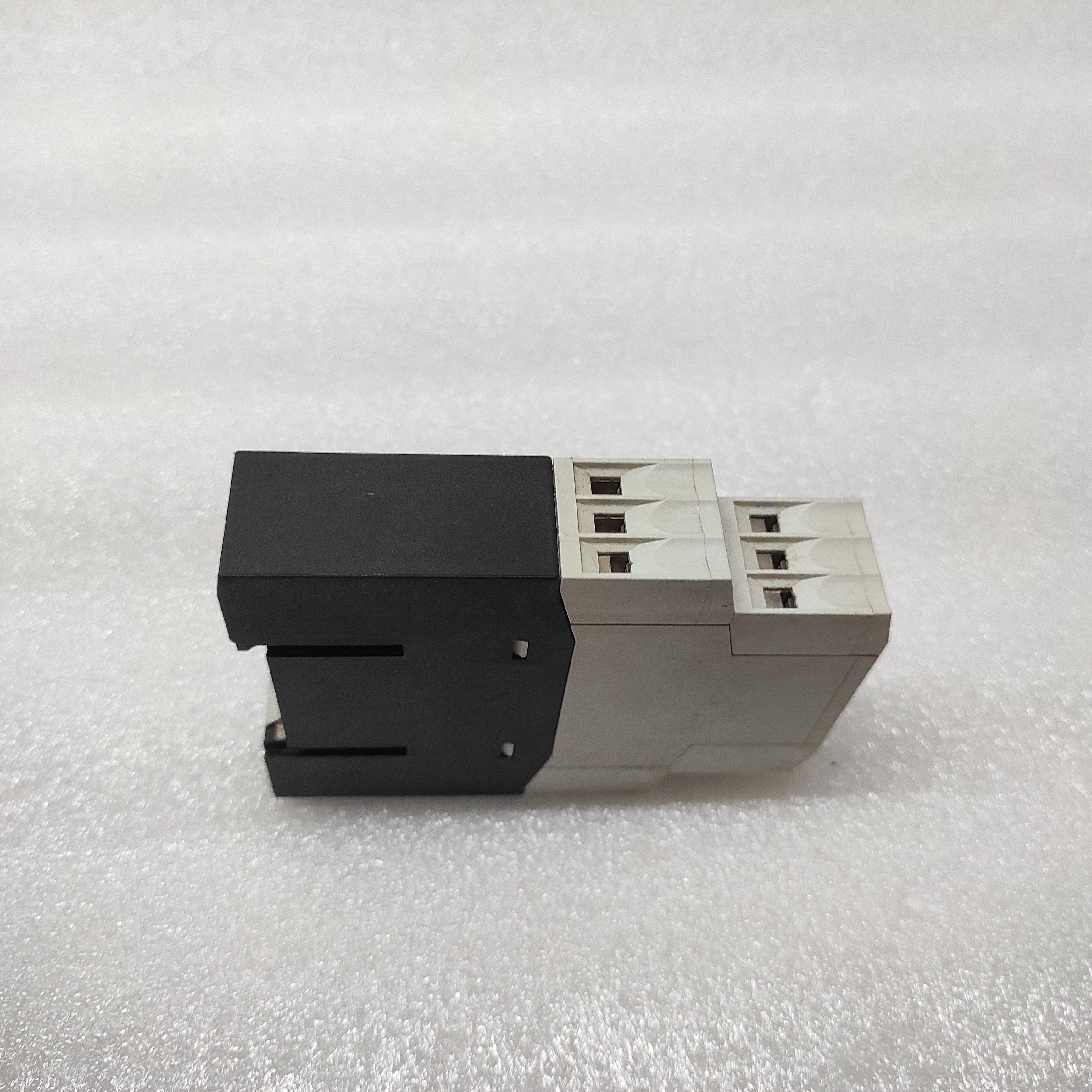 MOELLER EMT6 THERMISTOR OVERLOAD RELAY 230V