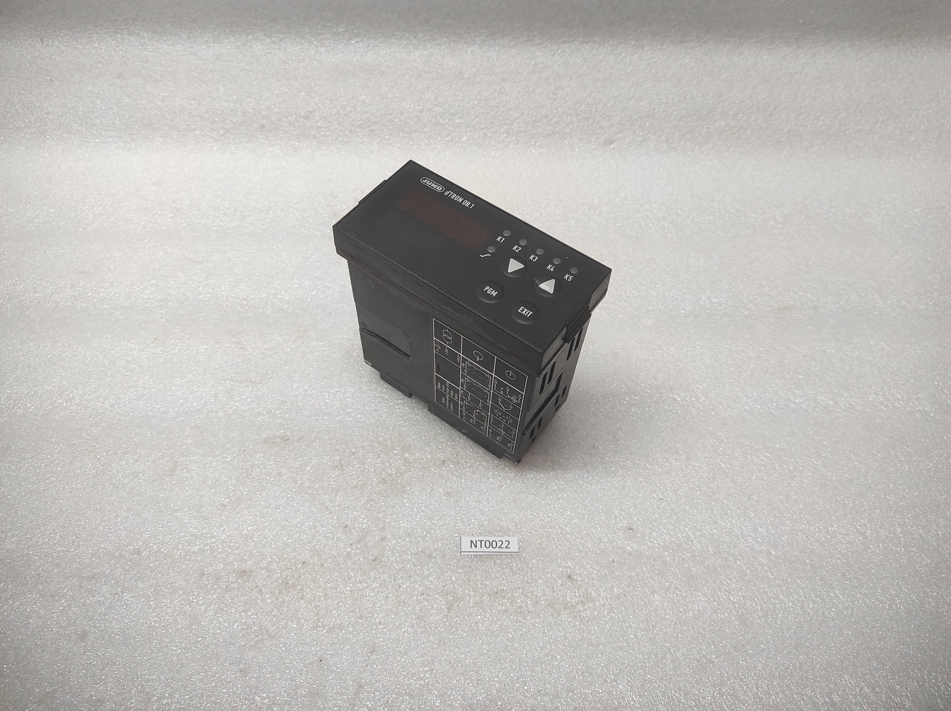 JUMO DTRON 08.1 TEMPERATURE CONTROLLER 703032/50-001-000-00-001 93-263V 70/00340