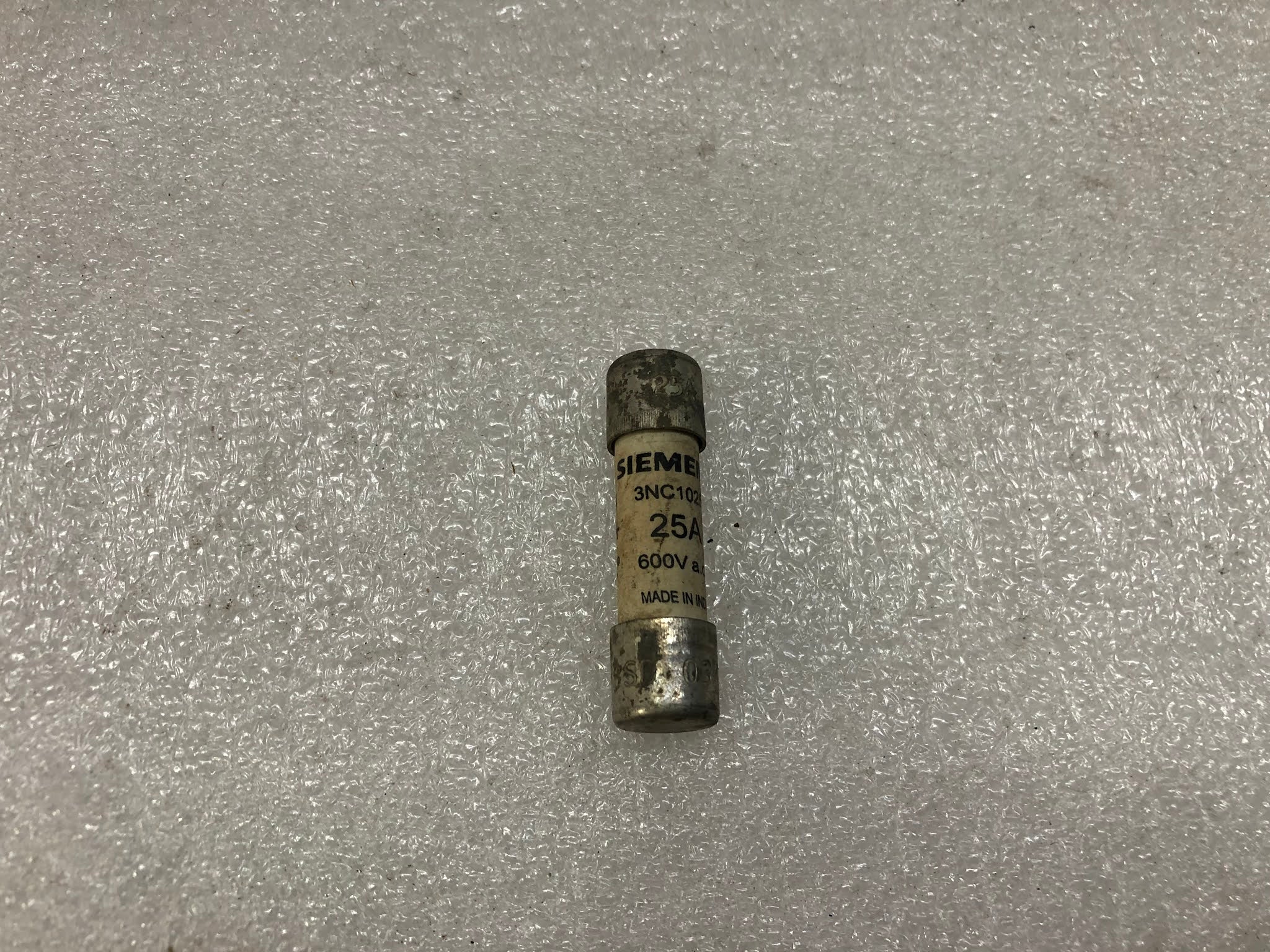 SIEMENS 3NC1025 CARTRIDGE FUSE 10X38 MM 25A 600VAC LOT OF 40 PC